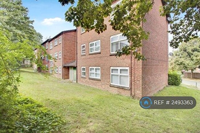 2 Bedroom Flat To Rent In Nursery Hill, Welwyn Garden City, AL7