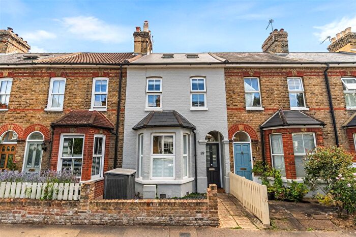3 Bedroom Terraced House For Sale In Avenue Road, Hampton, TW12