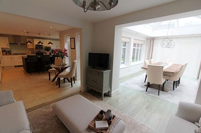 4 Bedroom Detached House For Sale In Gloster Road, Lutterworth, Leicestershire, LE17