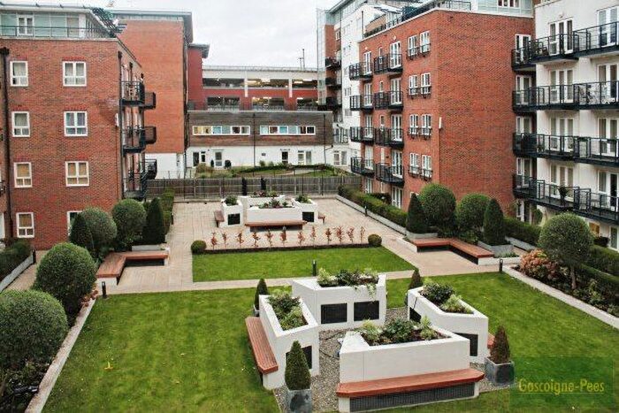 2 Bedroom Flat To Rent In Earlsfield House, Kingston Upon Thames, KT2