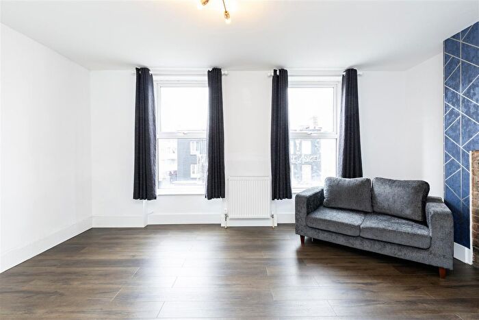 2 Bedroom Flat To Rent In Camden High Street, London, NW1