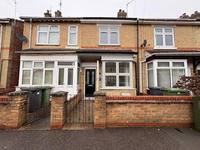 3 Bedroom Terraced House For Sale In Belsize Avenue, Peterborough, PE2