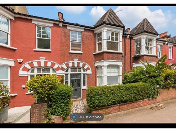 4 Bedroom Maisonette To Rent In London, London, N7