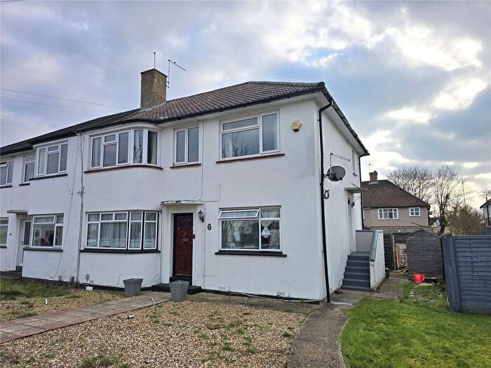 3 Bedroom Maisonette To Rent In Trevellance Way, Watford, Hertfordshire, WD25