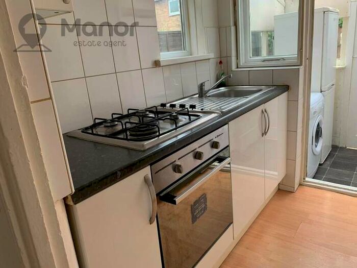 5 Bedroom Terraced House To Rent In Kennard Street, Canning Town, E16