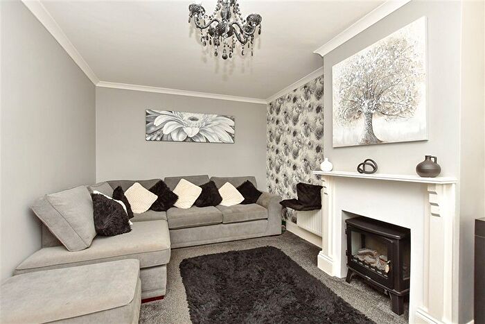 3 Bedroom Semi-Detached House For Sale In Thorn Hill Road, Warden Bay, Sheerness, Kent, ME12