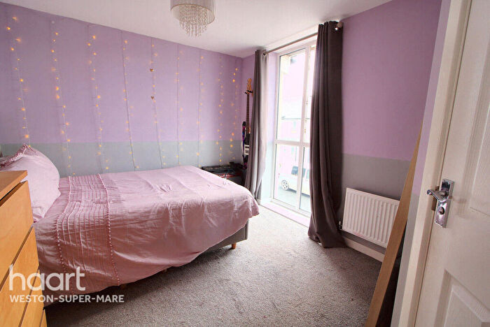 3 Bedroom Semi-Detached House For Sale In Glider Avenue, Weston-Super-Mare, BS24