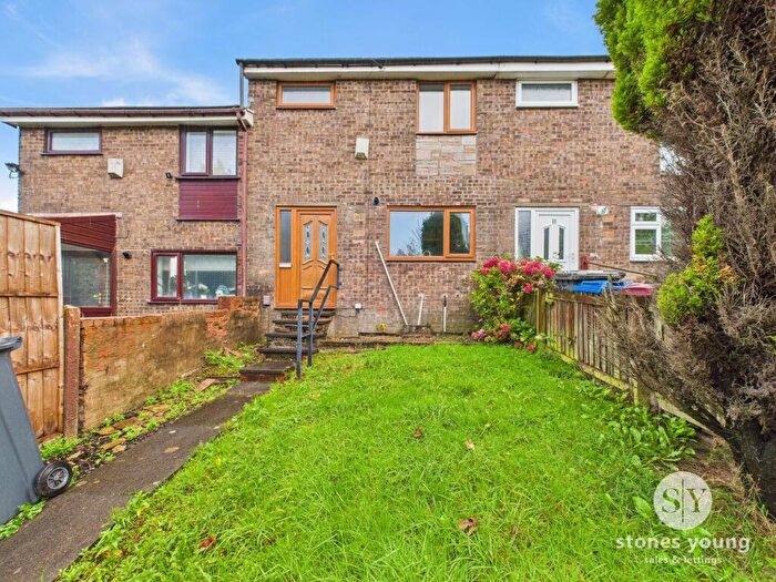 3 Bedroom Terraced House For Sale In Delph Close, Blackburn, BB1