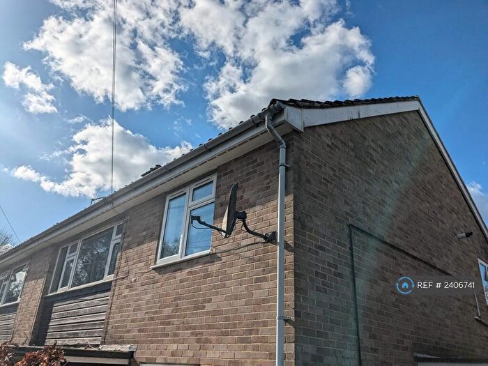 2 Bedroom Flat To Rent In Taylors Field, Midhurst, GU29