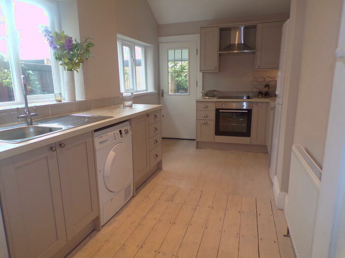 3 Bedroom Semi-Detached House To Rent In Liverpool Road, Crosby, L23