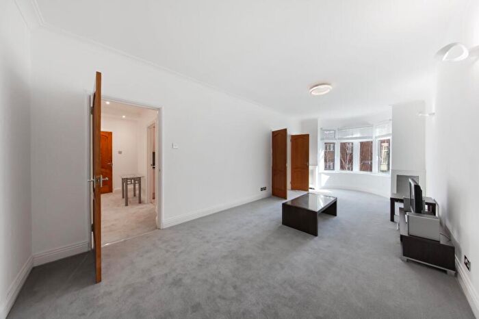 2 Bedroom Apartment To Rent In William Court, Hall Road, St John's Wood, London, NW8