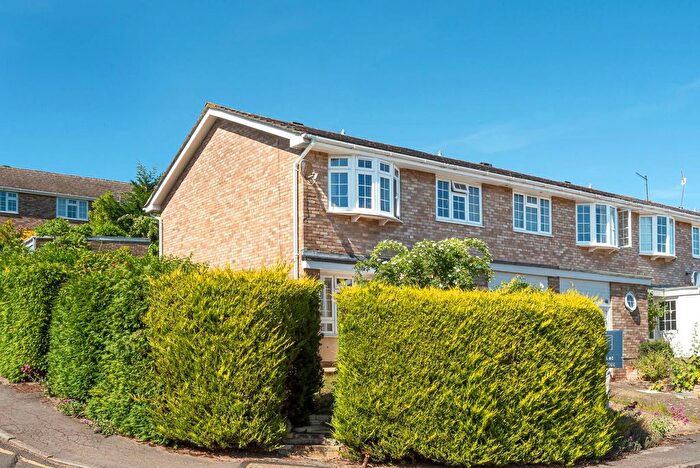 4 Bedroom End Terrace House To Rent In Lynwood, Guildford, GU2