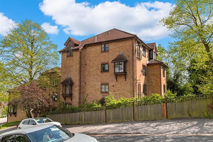 1 Bedroom Flat For Sale In Cypress Road, London, SE25