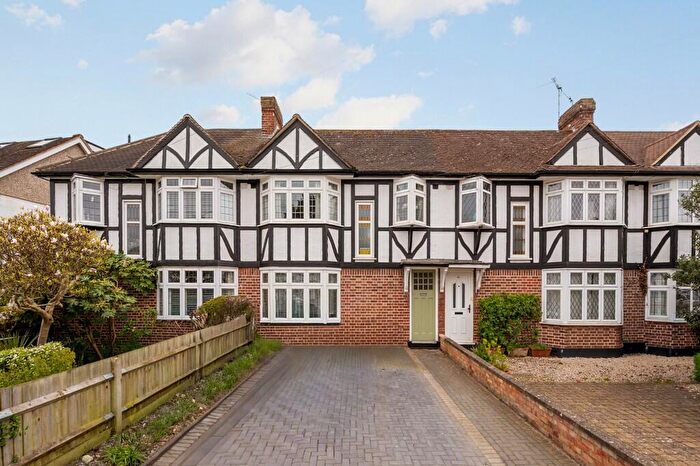 3 Bedroom Terraced House For Sale In Cardinal Avenue, Kingston Upon Thames, KT2