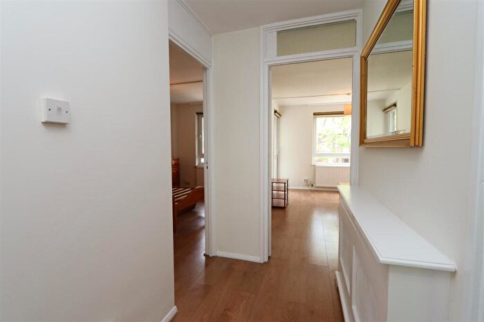 1 Bedroom Flat To Rent In Ringmer Gardens, Hornsey, N19