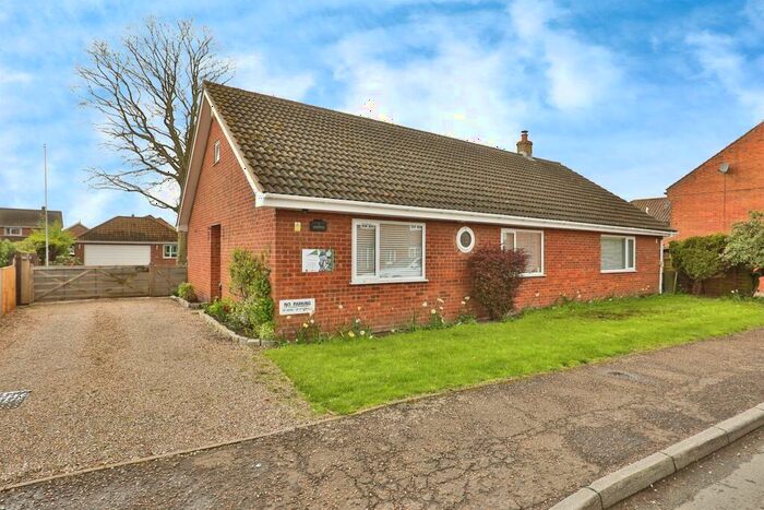 4 Bedroom Detached Bungalow For Sale In The Street, Bawdeswell, Dereham, NR20