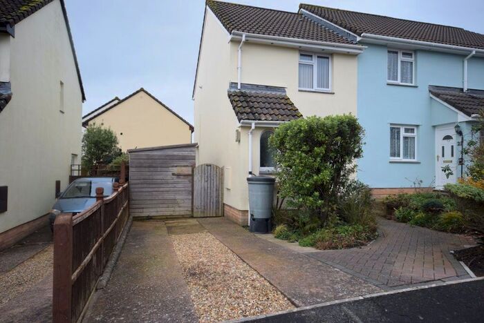 2 Bedroom Detached House To Rent In Hoopers Way, Torrington, EX38