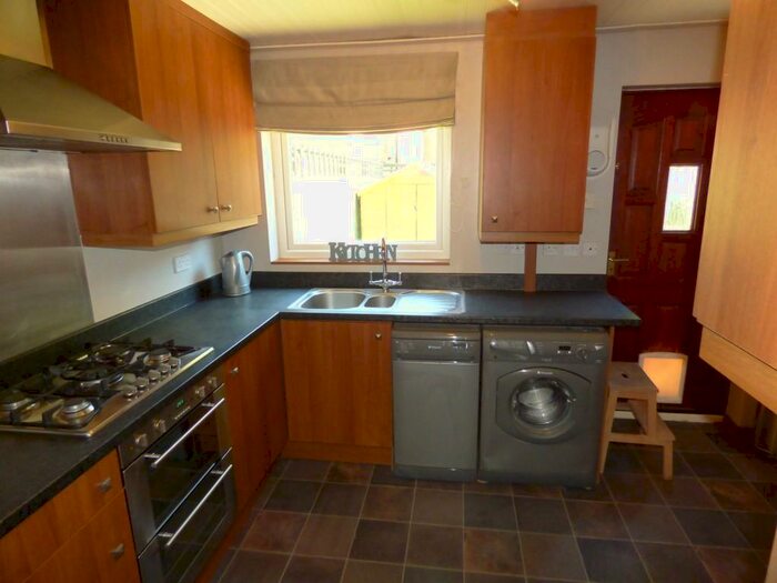 2 Bedroom End Of Terrace House To Rent In Windmill Court, Spital Tongues, NE2