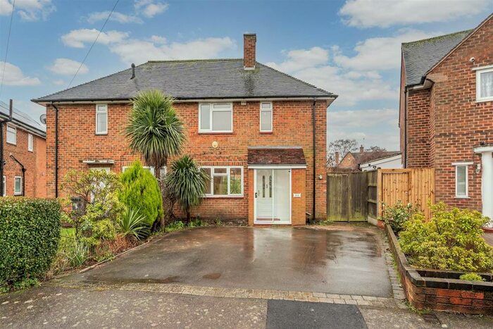 3 Bedroom Semi-Detached House To Rent In Burford Close, Solihull, B92