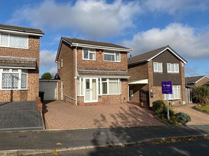 3 Bedroom Detached House To Rent In Rowley Hall Avenue, Rowley Regis, B65