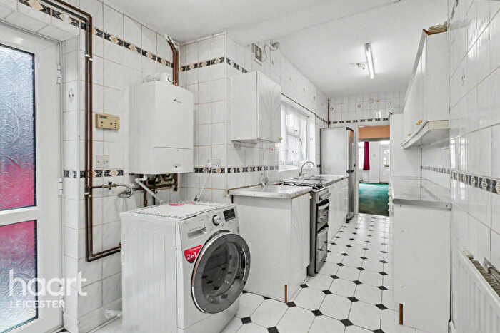 3 Bedroom Terraced House For Sale In Westbourne Street, Leicester, LE4