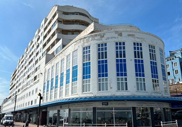 1 Bedroom Flat For Sale In Marine Court, St. Leonards-On-Sea, East Sussex, TN38