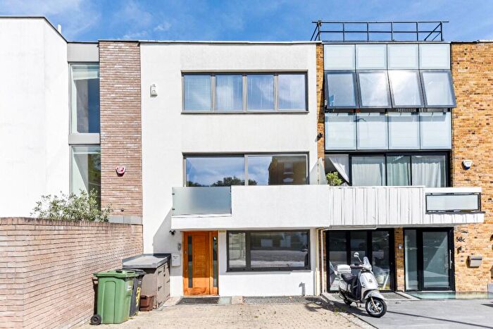 5 Bedroom Town House To Rent In King Henrys Road, London, NW3