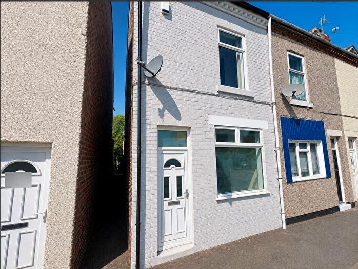 2 Bedroom End Terrace House To Rent In Chesterfield Road, North Wingfield, S42