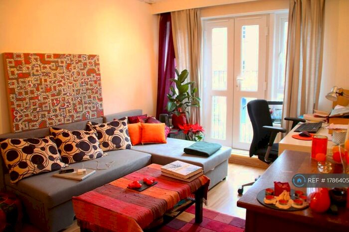 1 Bedroom Flat To Rent In James Docherty House, London, E2