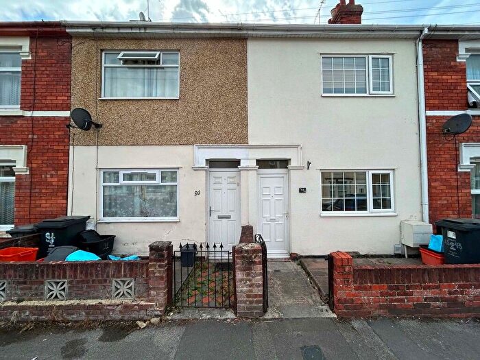 2 Bedroom Terraced House For Sale In Montagu Street, Swindon, SN2