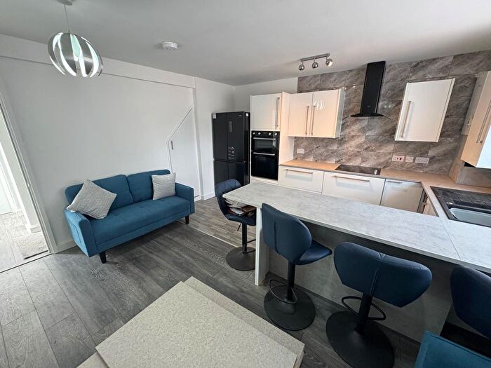 5 Bedroom End Of Terrace House To Rent In Partington Lane, Swinton, Manchester, M27