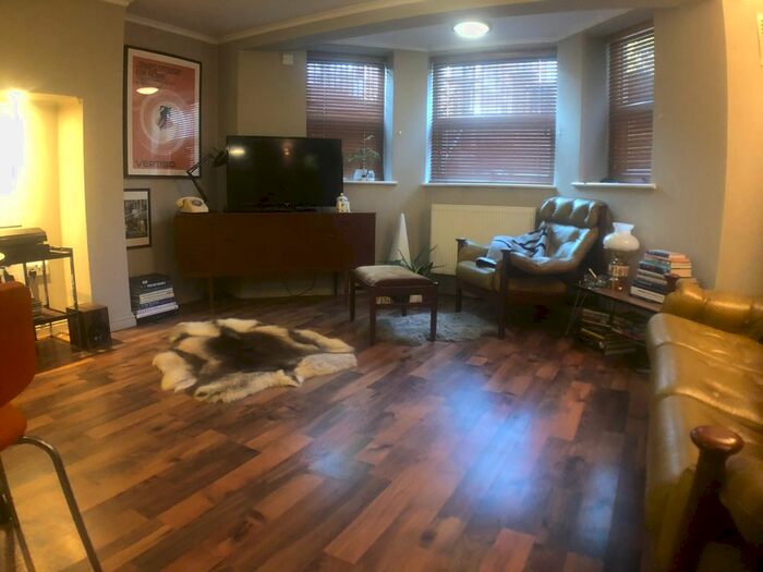 1 Bedroom Flat To Rent In Newick Road, London, E5