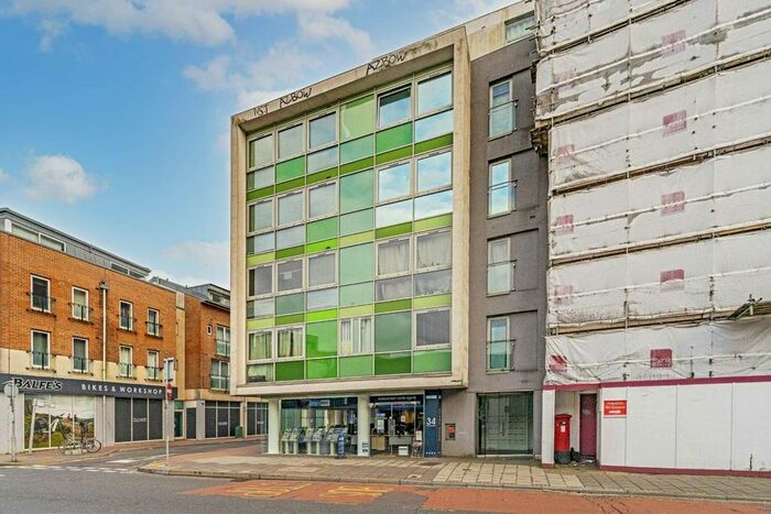 1 Bedroom Flat To Rent In Richmond Road, Kingston Upon Thames, KT2