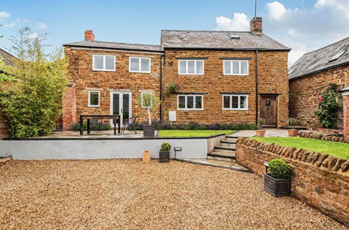 4 Bedroom House For Sale In Bell Lane, Byfield, Daventry, NN11