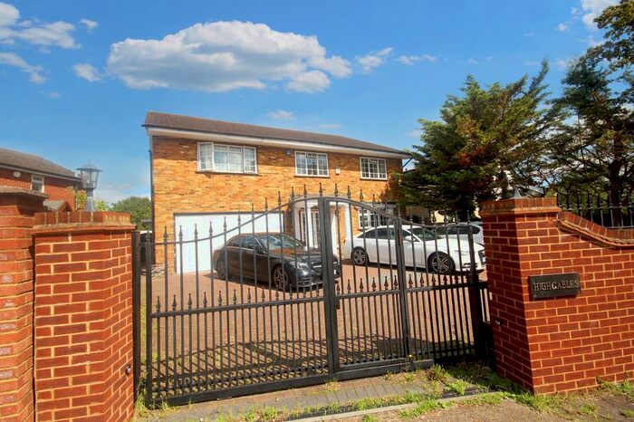 3 Bedroom Detached House To Rent In Mellow Lane West, Uxbridge, UB10