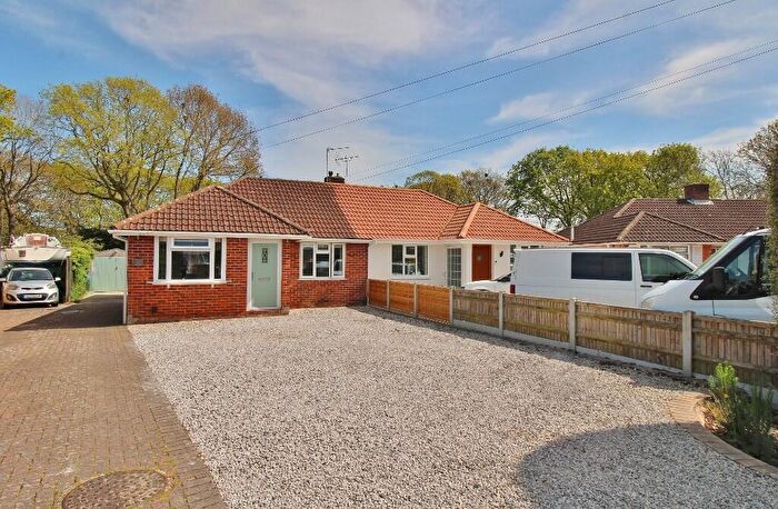 3 Bedroom Semi-Detached Bungalow For Sale In Harold Road, Stubbington, PO14