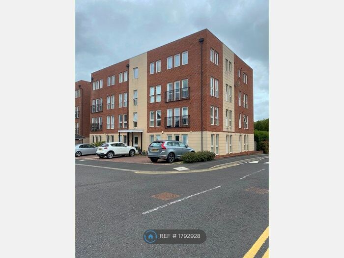 2 Bedroom Flat To Rent In Glaisdale Court, Darlington, DL3