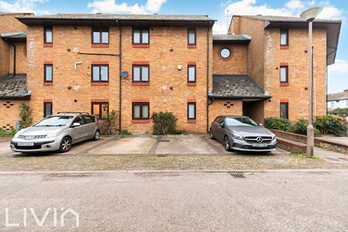 1 Bedroom Flat To Rent In Miles Court, Cuthbert Road, CR0