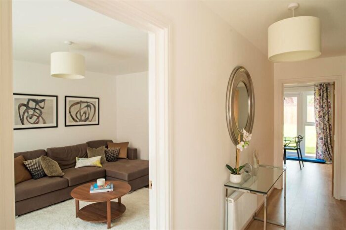 4 Bedroom Semi-Detached House To Rent In Butterworth Road, Sutton In Ashfield, NG17