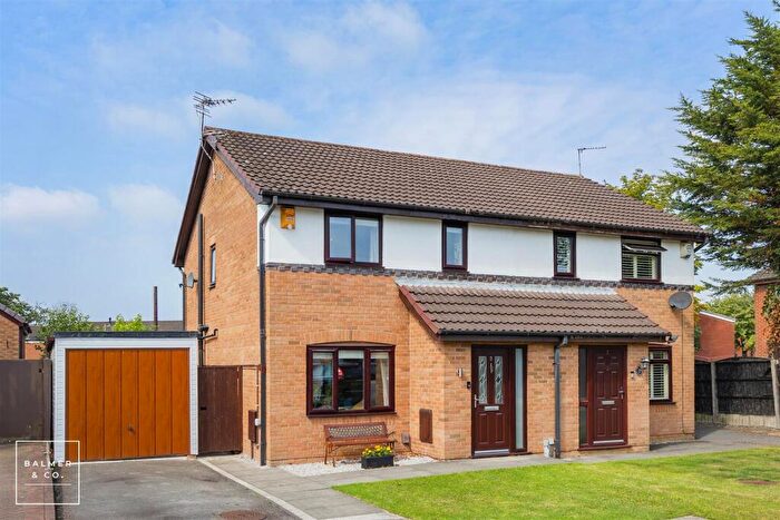 3 Bedroom Semi Detached House For Sale In Corhampton Crescent, Atherton, M46