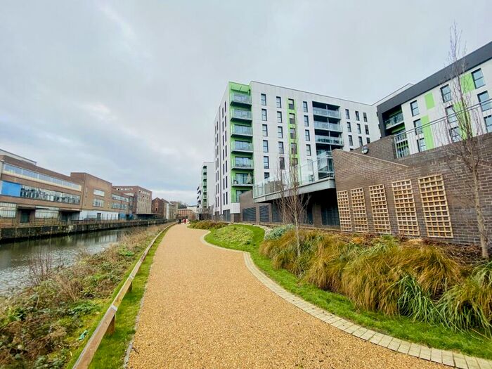 2 Bedroom Apartment To Rent In Richard Hawthorn House, NR1