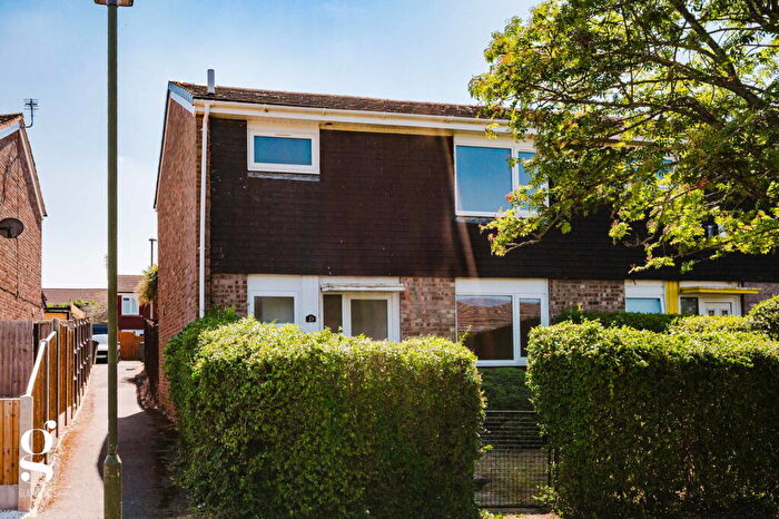 3 Bedroom End Of Terrace House For Sale In Millard Close, Hereford, HR2