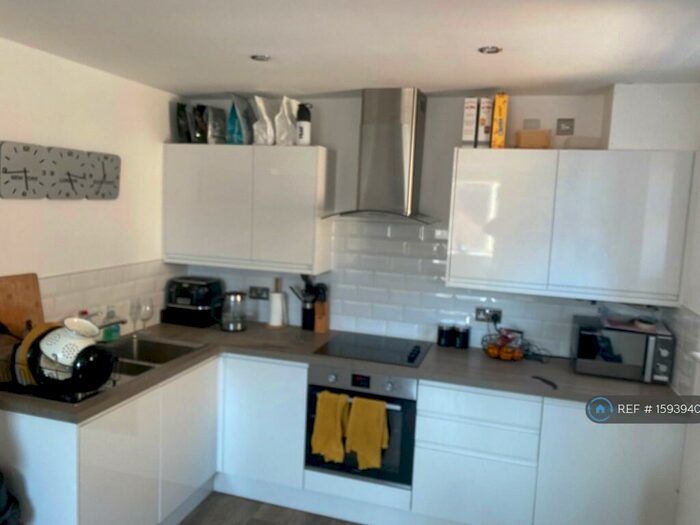 2 Bedroom Flat To Rent In St. Andrews Road, Northampton, NN2