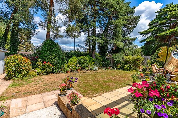 3 Bedroom Bungalow For Sale In Maple Drive, Ferndown, BH22