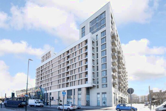 2 Bedroom Flat To Rent In Loampit Vale, London, SE13