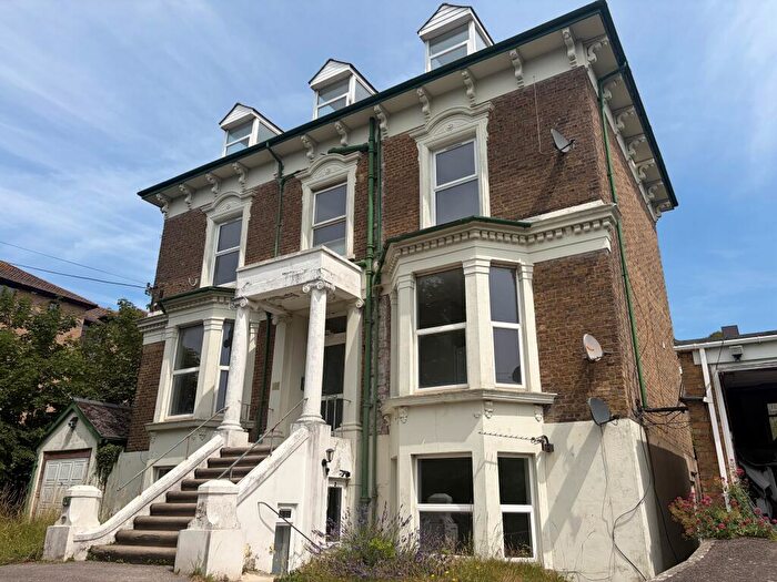 1 Bedroom Flat To Rent In Harold Street, Dover, CT16