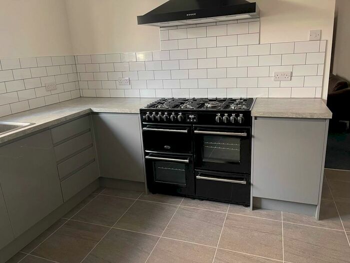 7 Bedroom Property To Rent In Bonville Terrace, Brynmill, Swansea, SA1