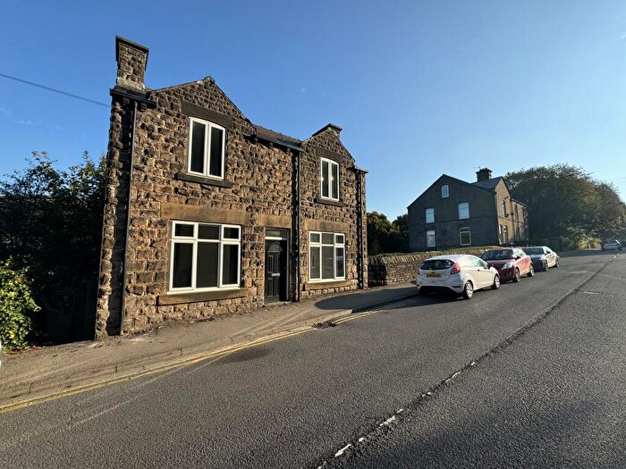 3 Bedroom House To Rent In Manchester Road, Stocksbridge, S36