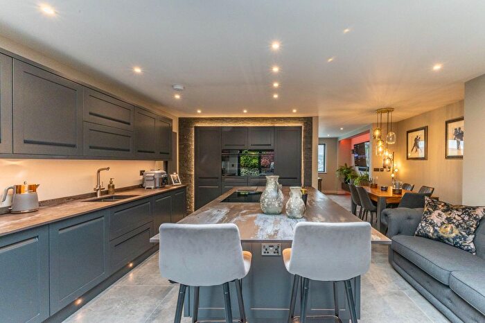 2 Bedroom Detached Bungalow For Sale In Silver Howe Close, Kendal, LA9