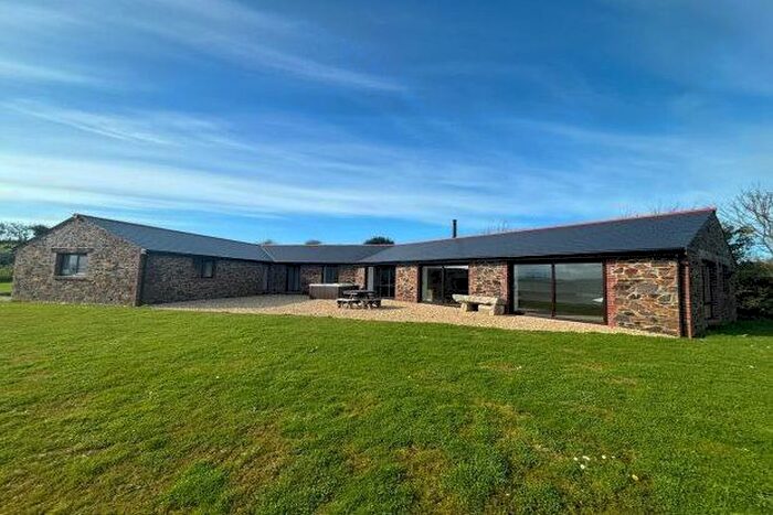 4 Bedroom Bungalow To Rent In New Portreath Road, Redruth, TR16